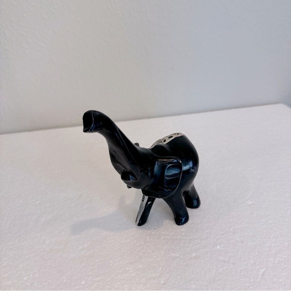 Walt Disney World Animal Kingdom Soapstone Elephant 6 inches - Picture 5 of 7